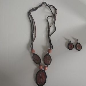 Necklace & post earrings